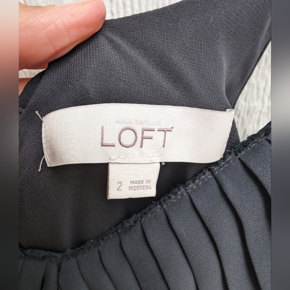 LOFT Formal Wool Blend Black Sequin Ruffle Sleeveless Sheath Dress Size 2 - Picture 4 of 6